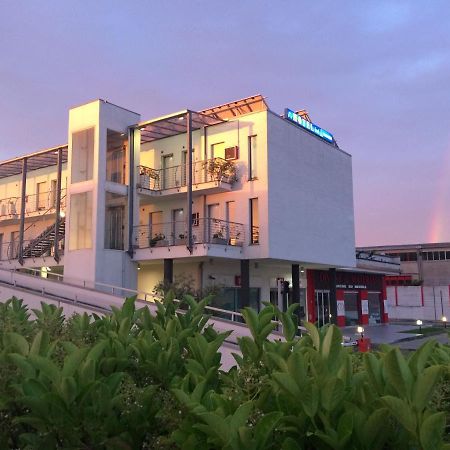 Hotel Bed&Business San Giovanni Teatino Exterior photo