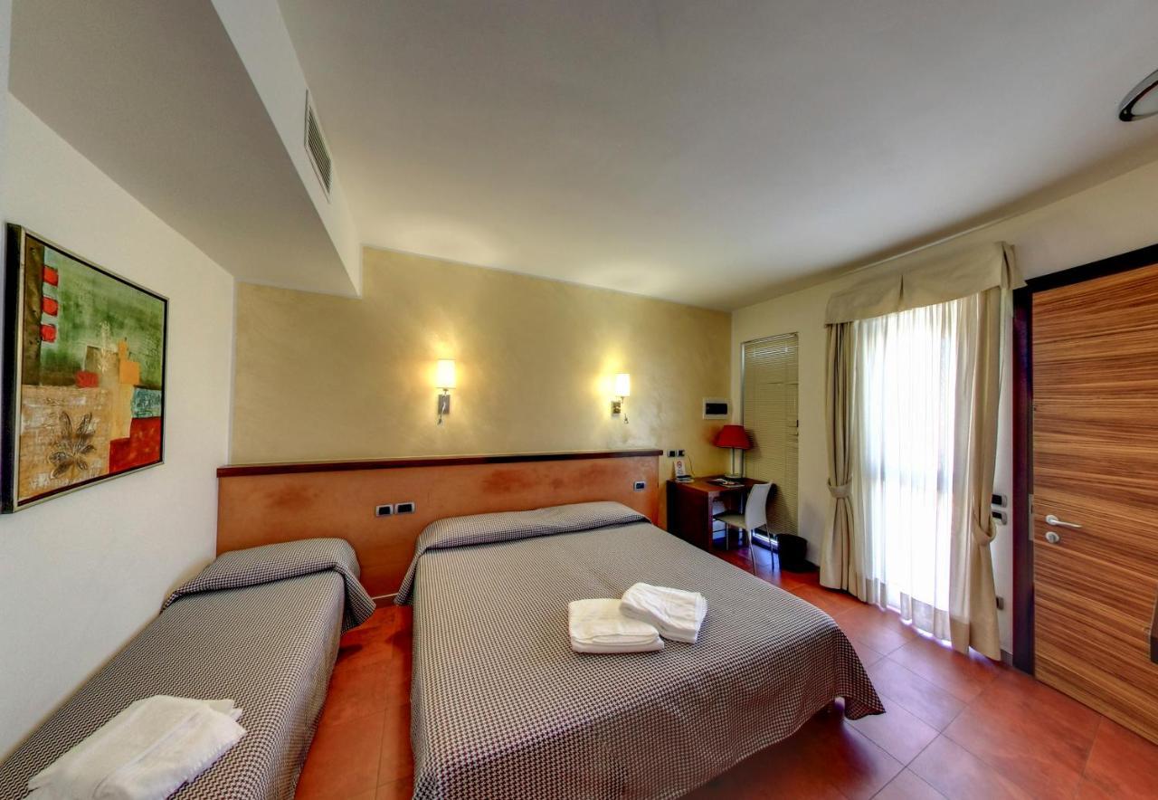 Hotel Bed&Business San Giovanni Teatino Exterior photo