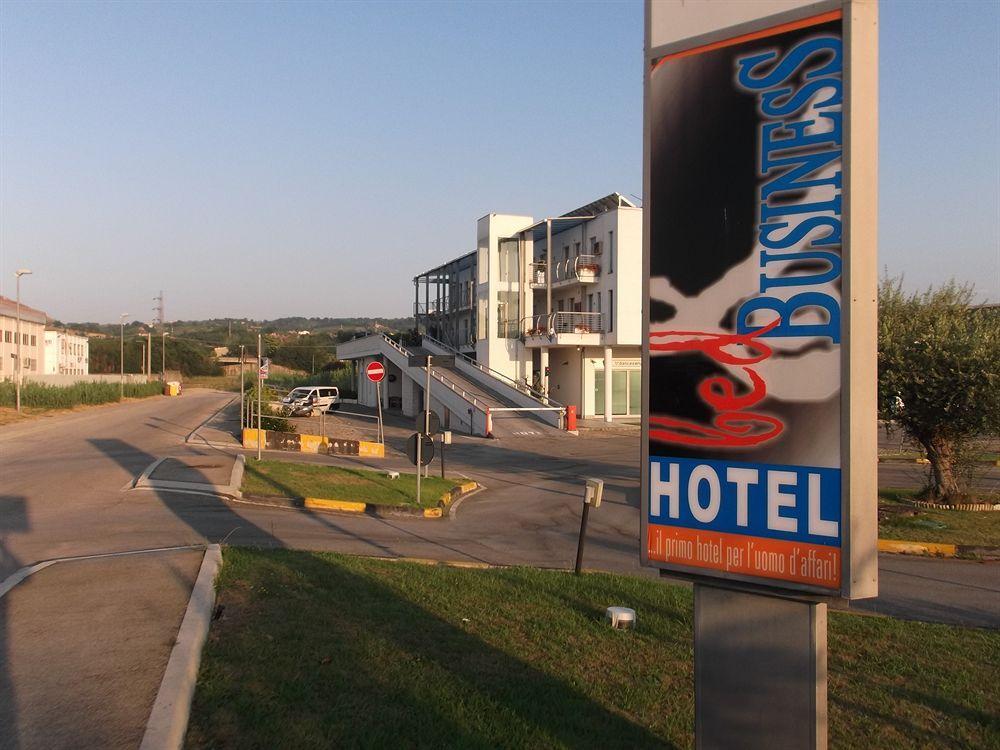 Hotel Bed&Business San Giovanni Teatino Exterior photo