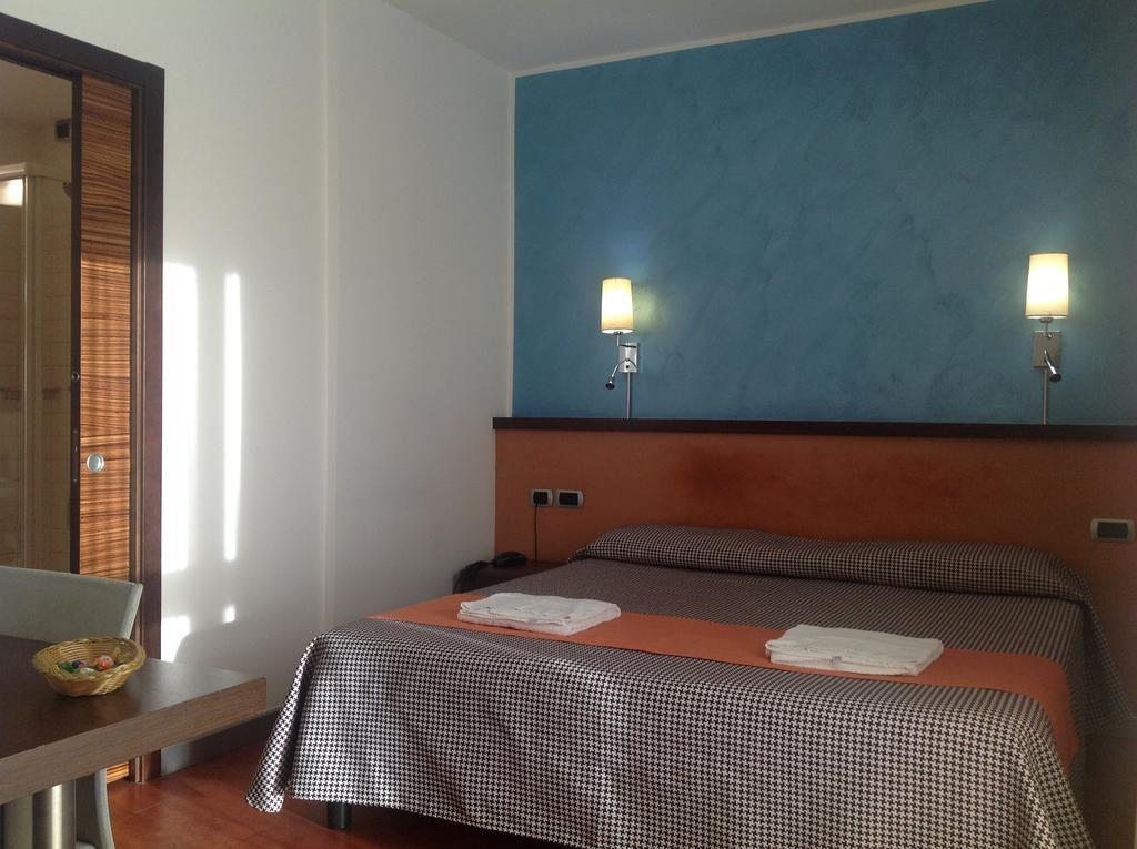 Hotel Bed&Business San Giovanni Teatino Exterior photo