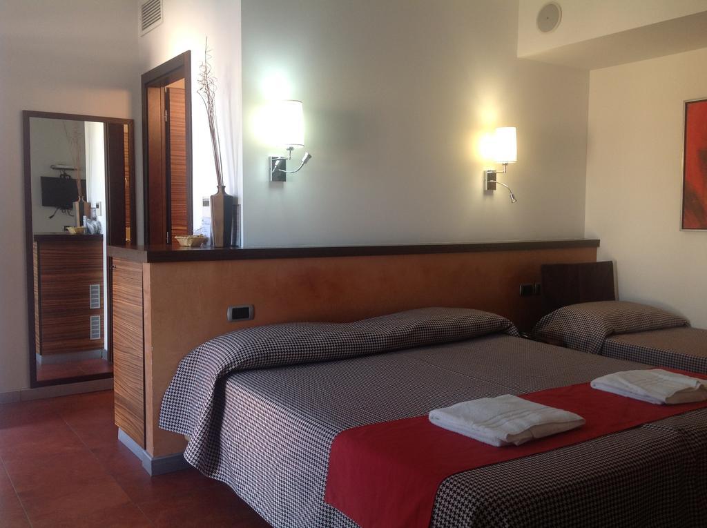 Hotel Bed&Business San Giovanni Teatino Exterior photo